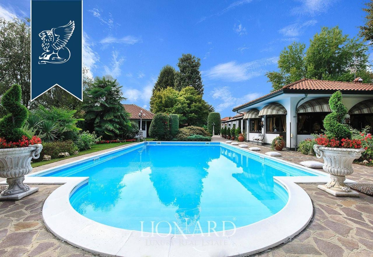 Villa a Milano, Italia, 380 m² - foto 2