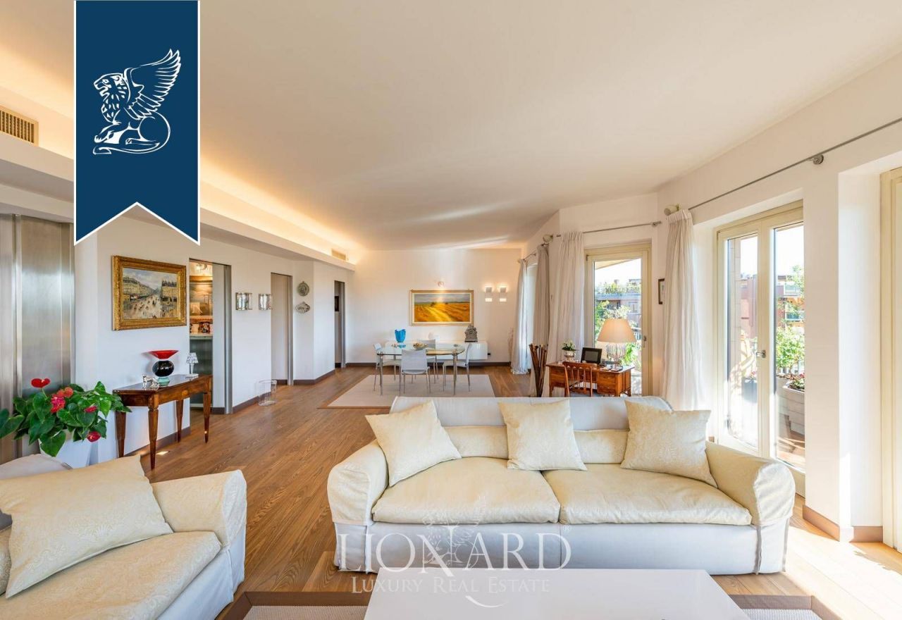 Appartamenti a Monza, Italia, 380 m² - foto 2