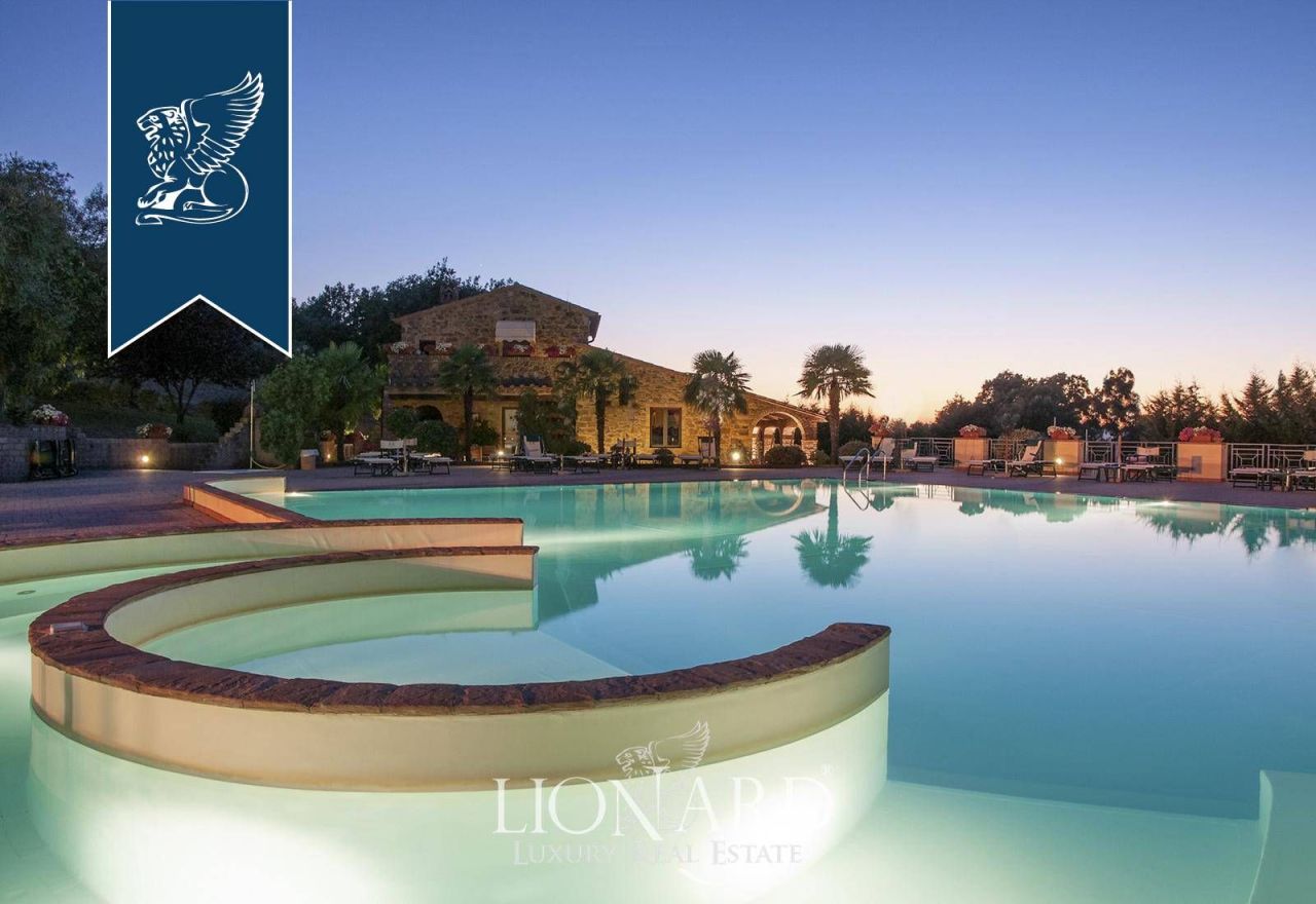 Hotel in Grosseto, Italy, 4 200 m² - picture 2