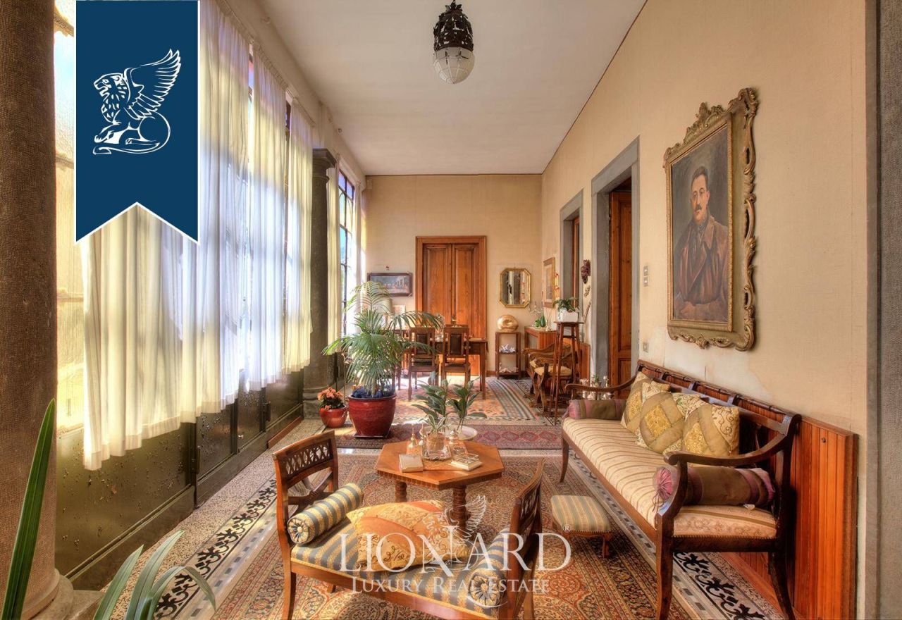 Villa in Bergamo, Italy, 1 000 m² - picture 2