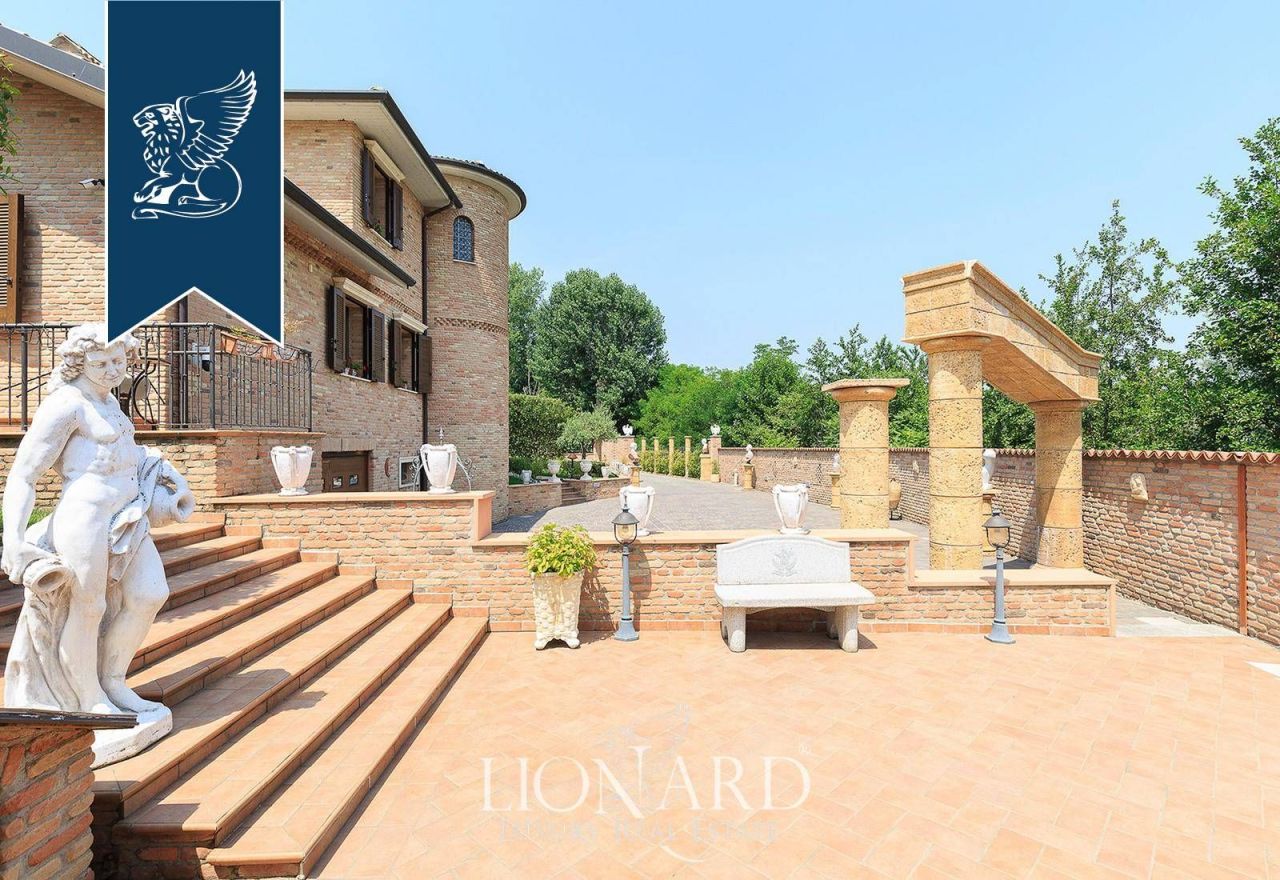 Villa in Pavia, Italien, 400 m² - Foto 2