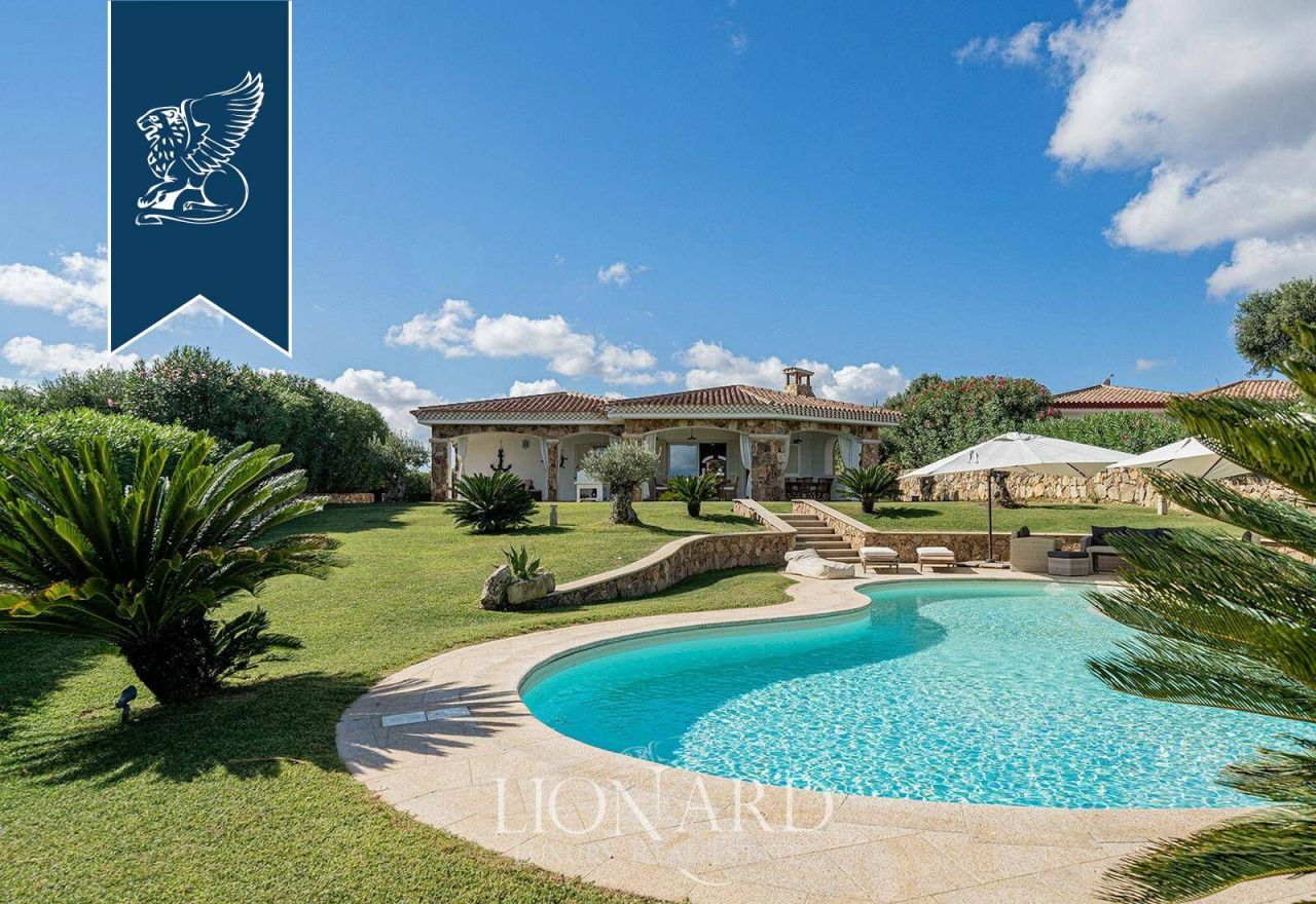 Villa en Palau, Italia, 200 m² - imagen 2