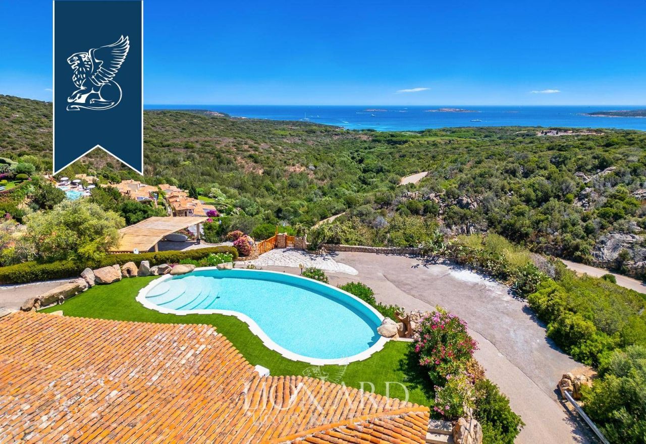 Villa in Porto Cervo, Italy, 203 m² - picture 2