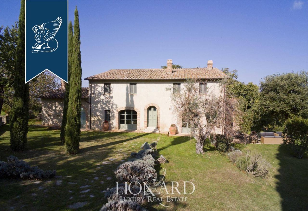 Villa en Sarteano, Italia, 560 m² - imagen 2