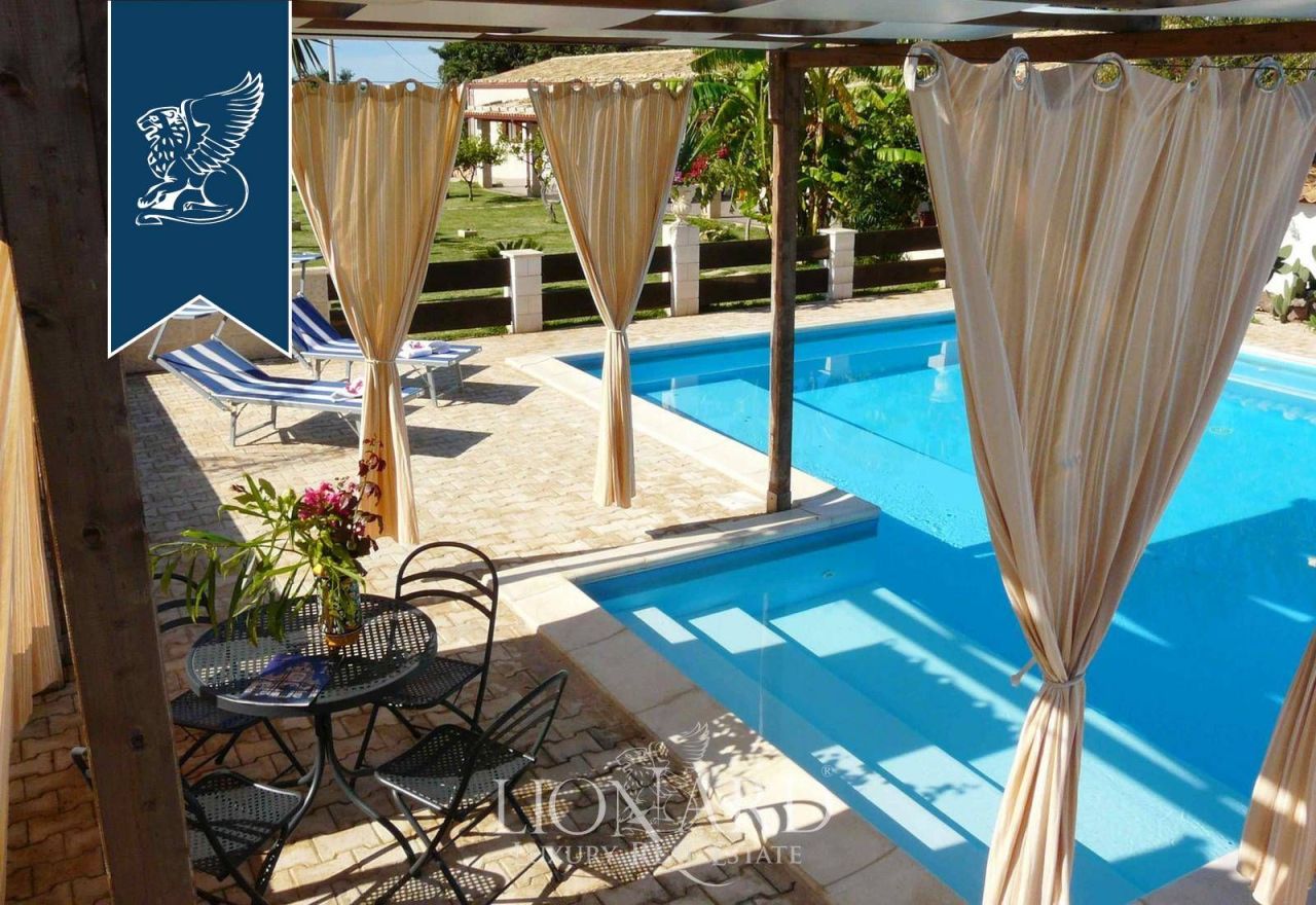 Villa in Ragusa, Italien, 800 m² - Foto 2