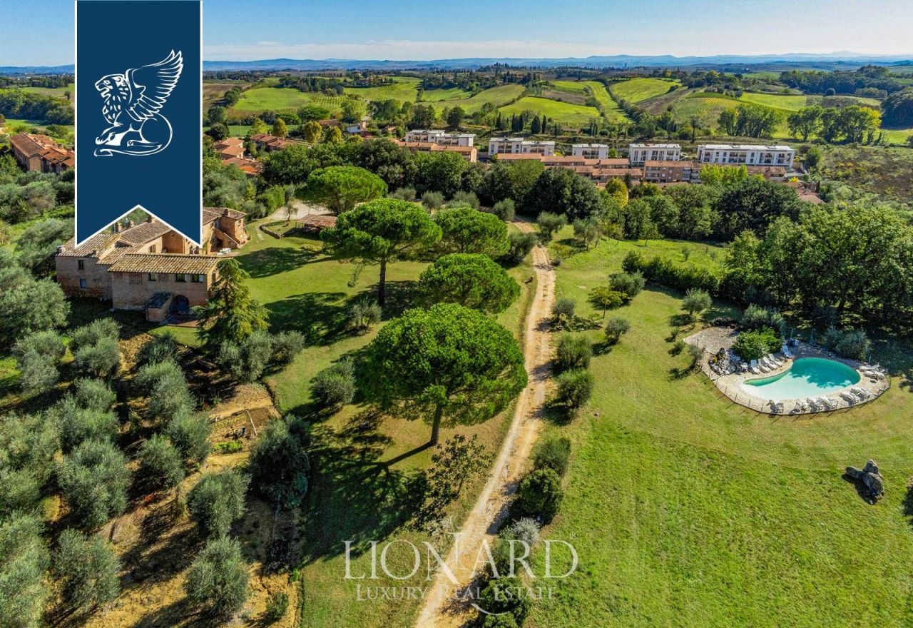 Farm in Siena, Italy, 650 m² - picture 2