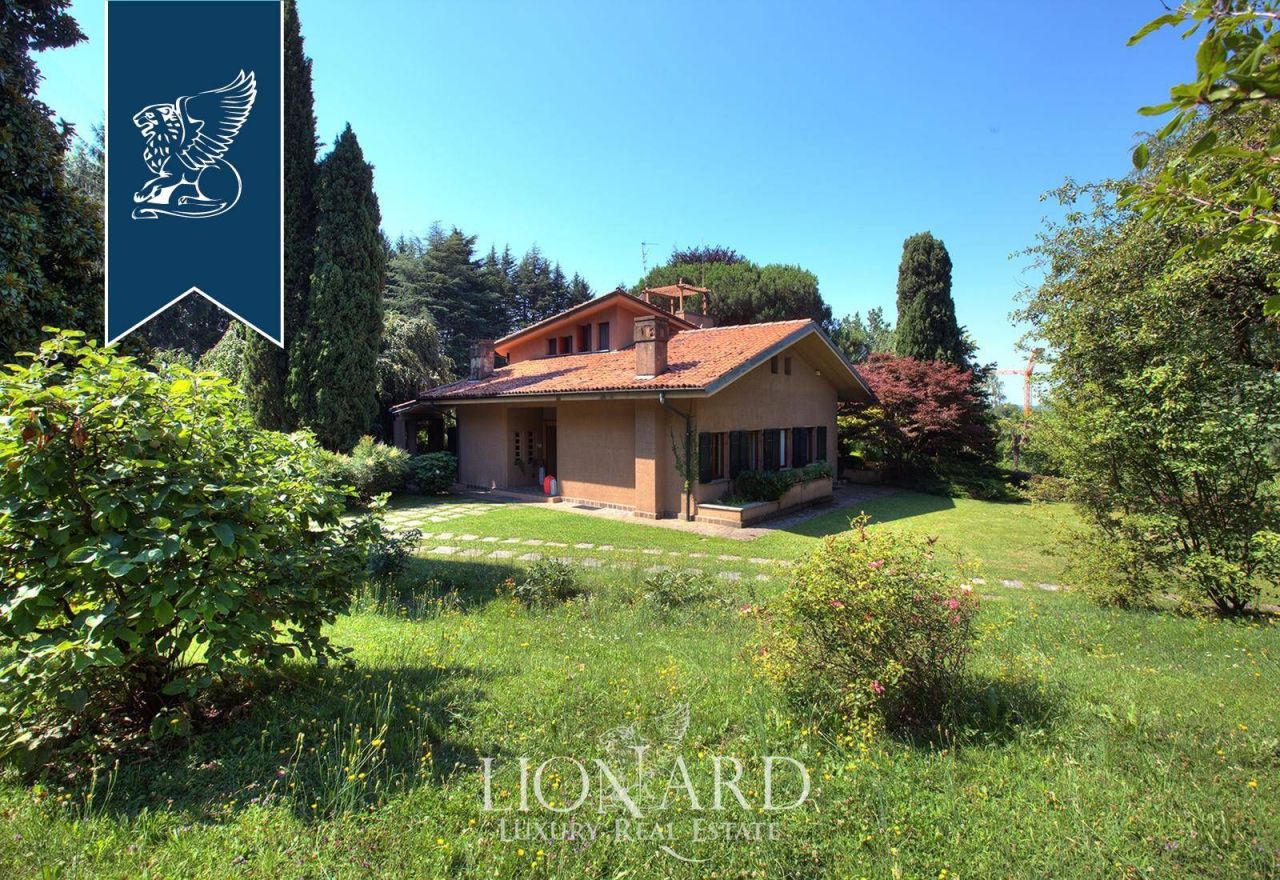 Villa en Lecco, Italia, 500 m² - imagen 2
