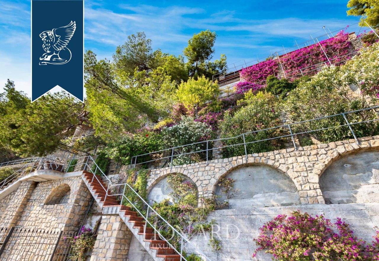 Villa à Bordighera, Italie, 750 m² - image 2