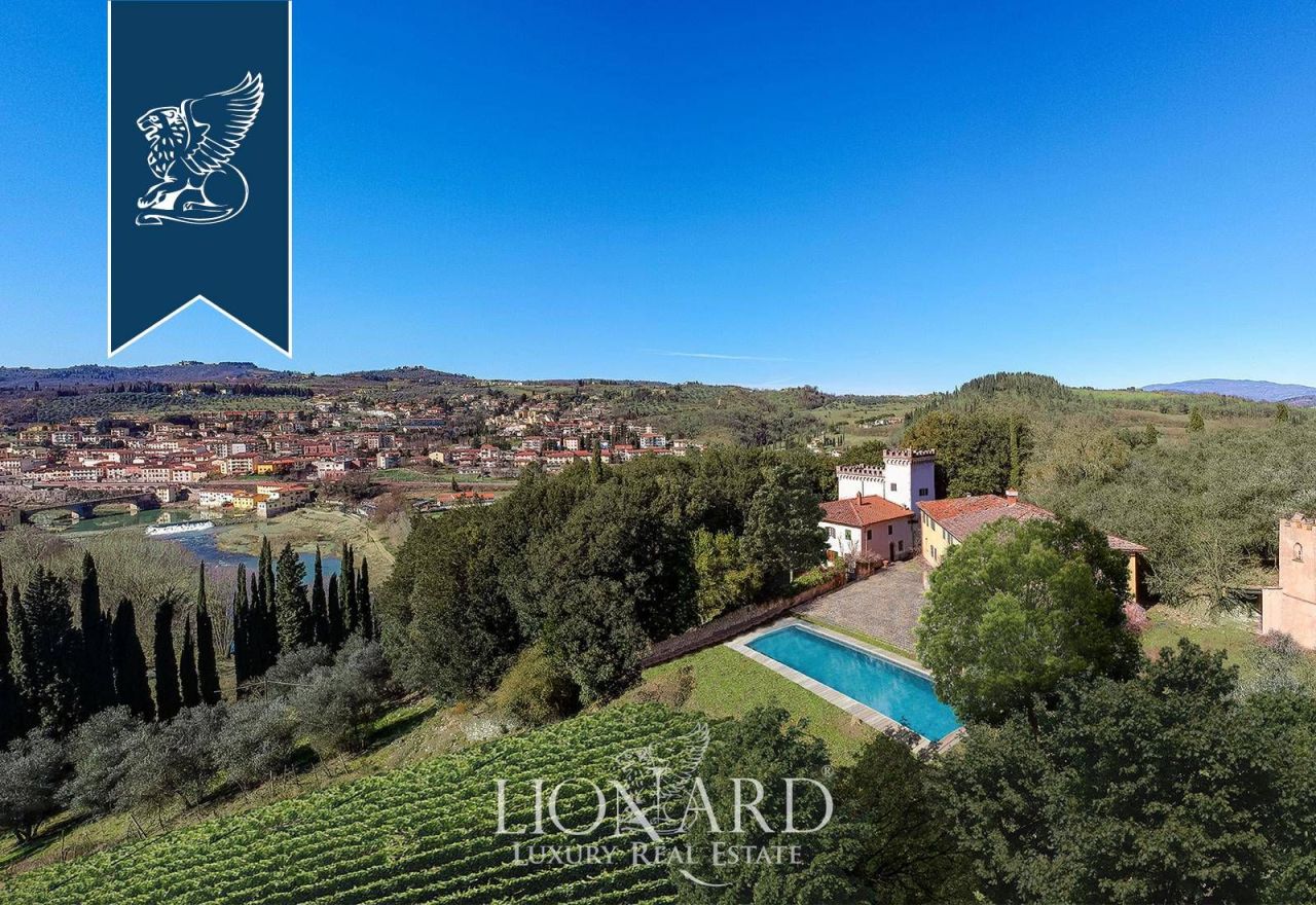 Villa in Florence, Italy, 1 000 m² - picture 2