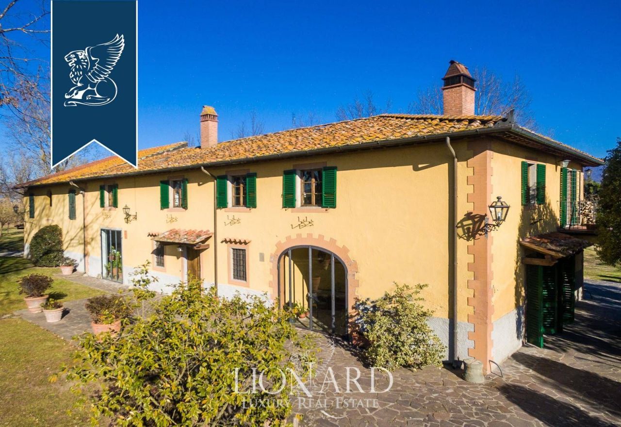 Farm in Prato, Italy, 250 m² - picture 1