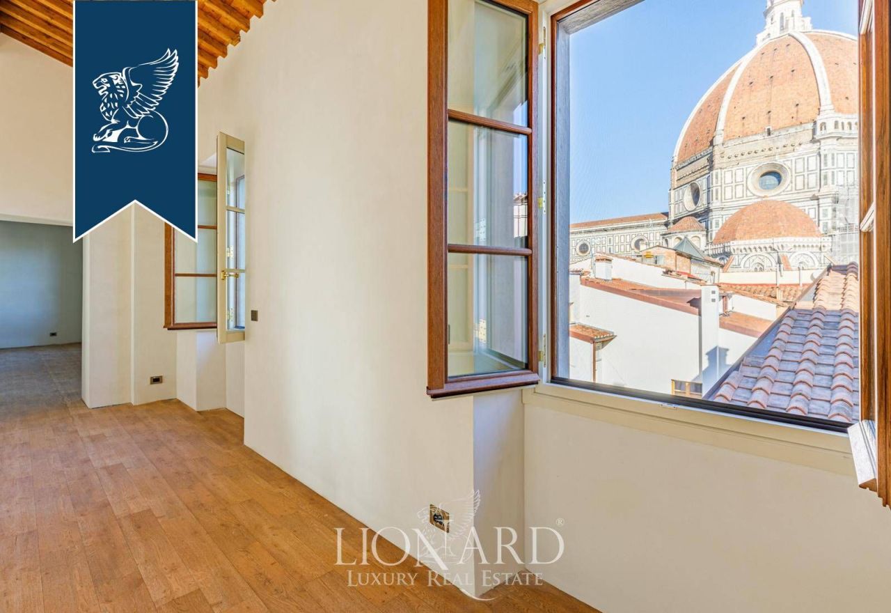 Apartment in Florence, Italy, 450 m² - picture 1