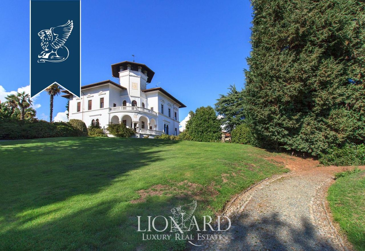 Villa à Biella, Italie, 1 100 m² - image 2