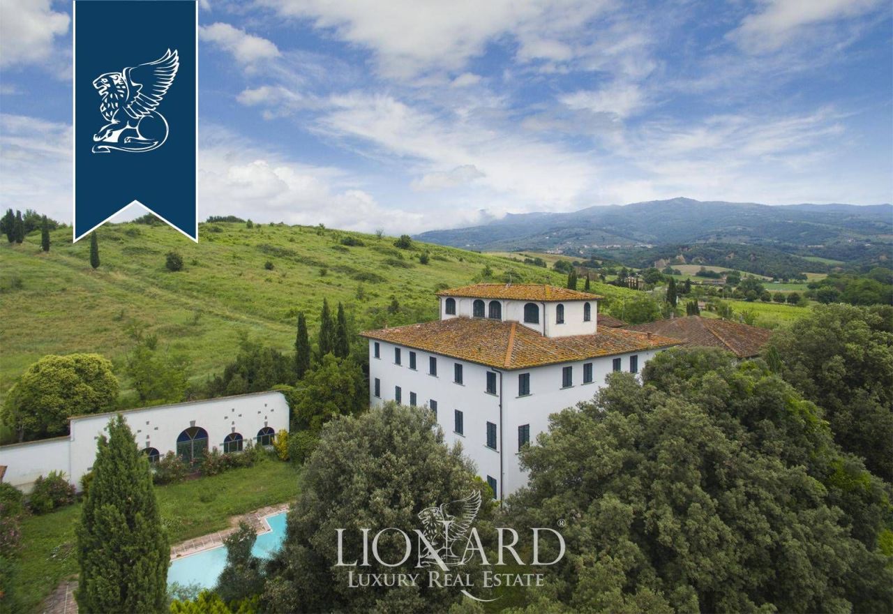 Villa ad Arezzo, Italia, 3 000 m² - foto 2