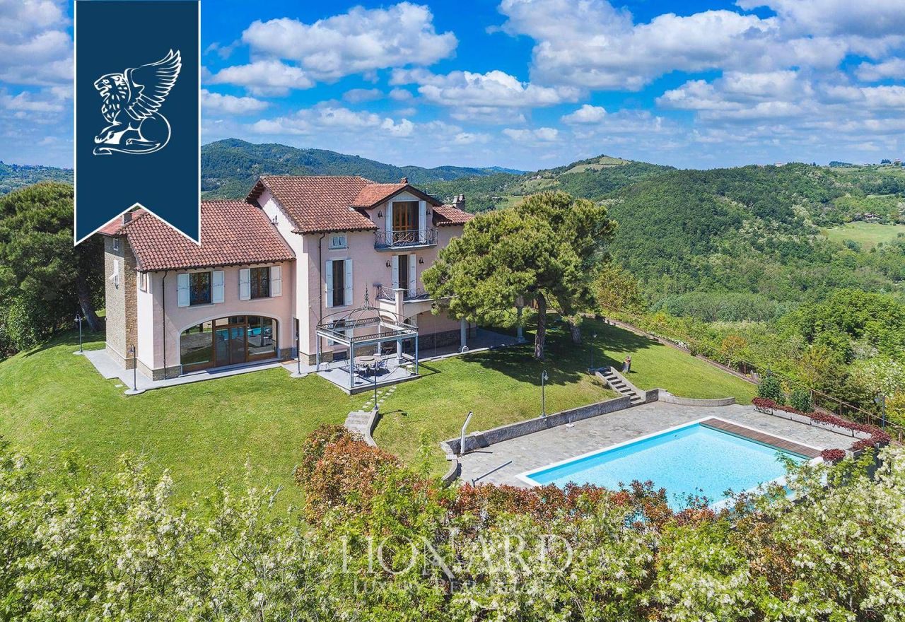 Villa à Alexandrie, Italie, 1 200 m² - image 1