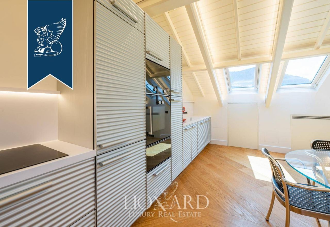 Apartment in Como, Italy, 239 m² - picture 3