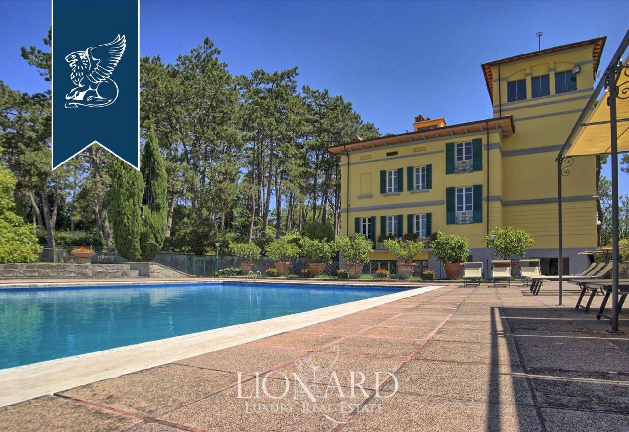 Villa à Arezzo, Italie, 800 m² - image 3