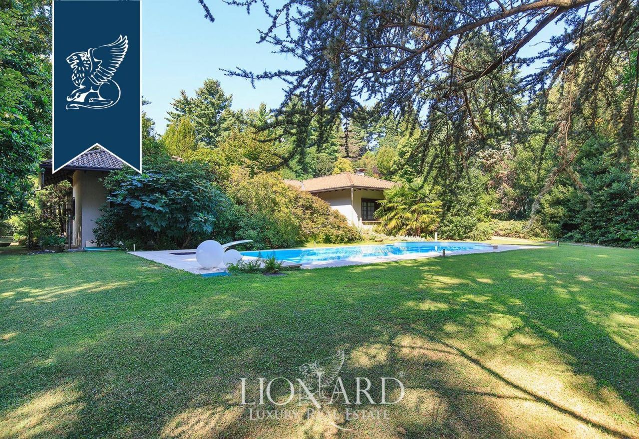 Villa a Varese, Italia, 330 m² - foto 3