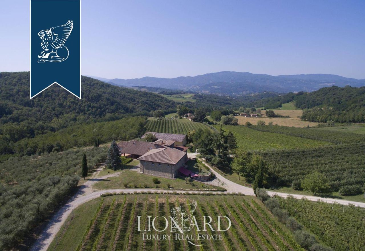 Ferme à Vicchio, Italie, 1 000 m² - image 3