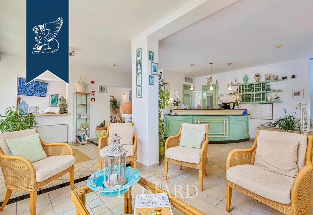Hotel in Forte dei Marmi, Italy, 1 000 m² - picture 3