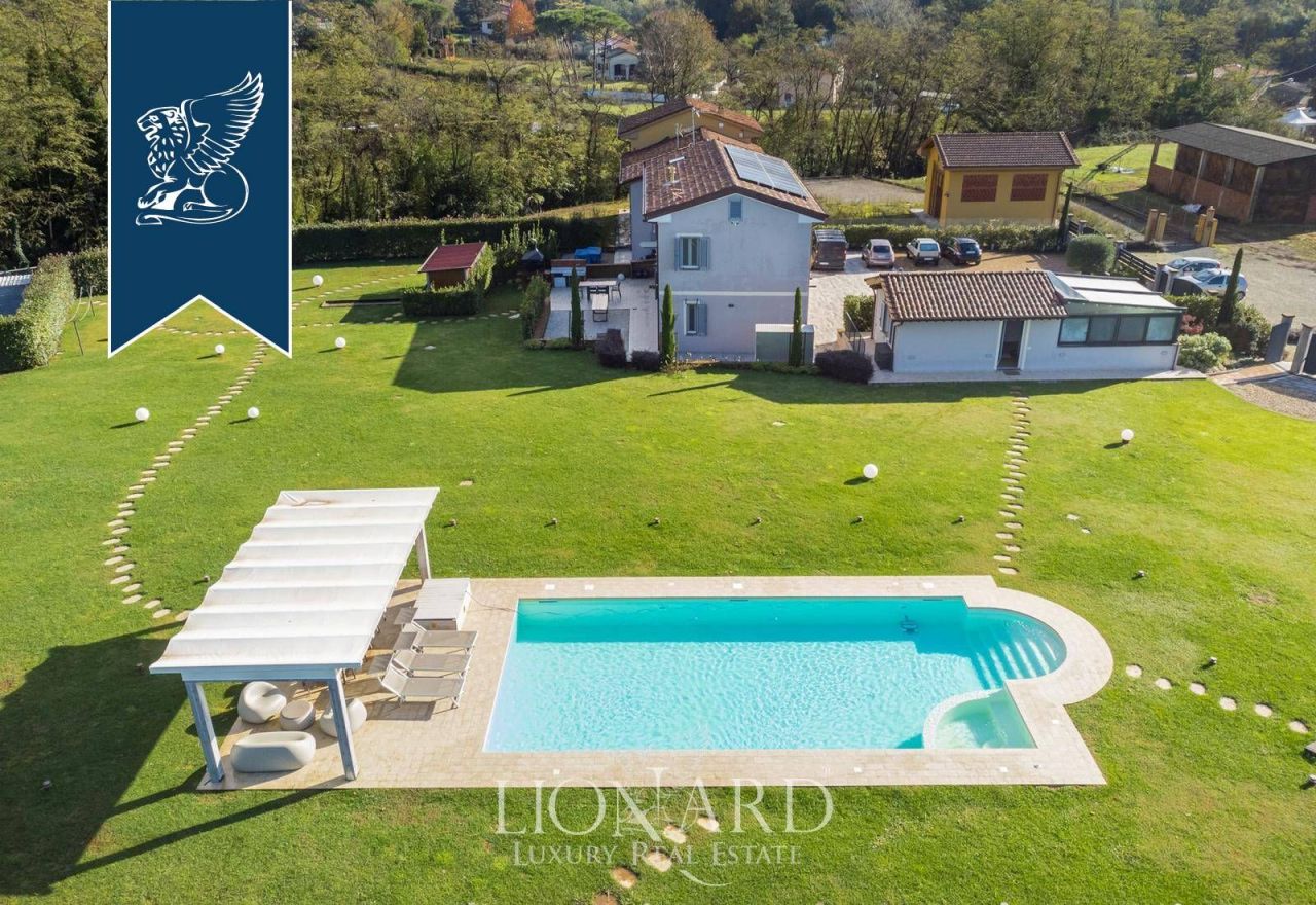 Villa in Capannori, Italy, 340 m² - picture 3