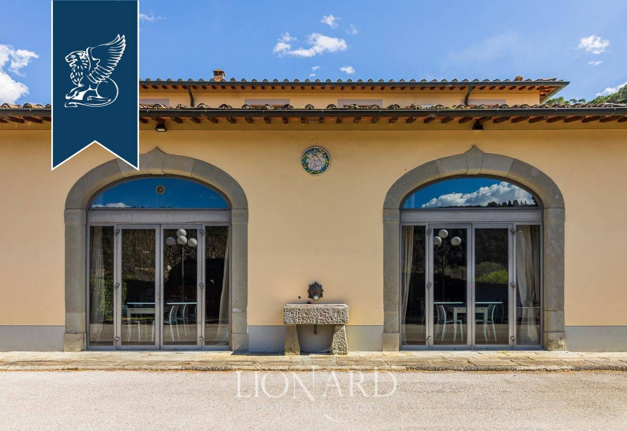 Villa à Florence, Italie, 1 000 m² - image 3
