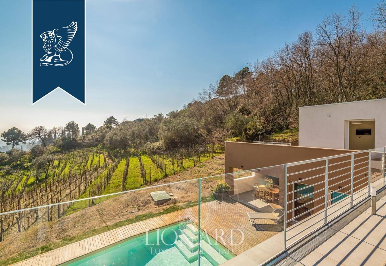 Villa à Massarosa, Italie, 250 m² - image 3