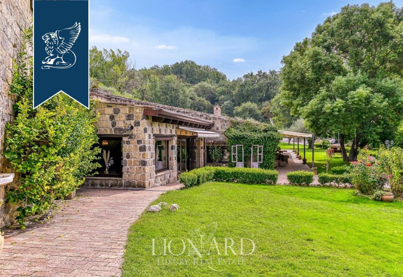 Villa a Benevento, Italia, 2 200 m² - foto 3