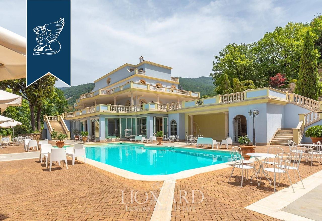 Villa a Roma, Italia, 2 000 m² - foto 3