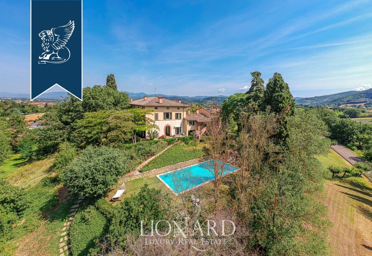 Villa en Citta di Castello, Italia, 1 000 m² - imagen 3