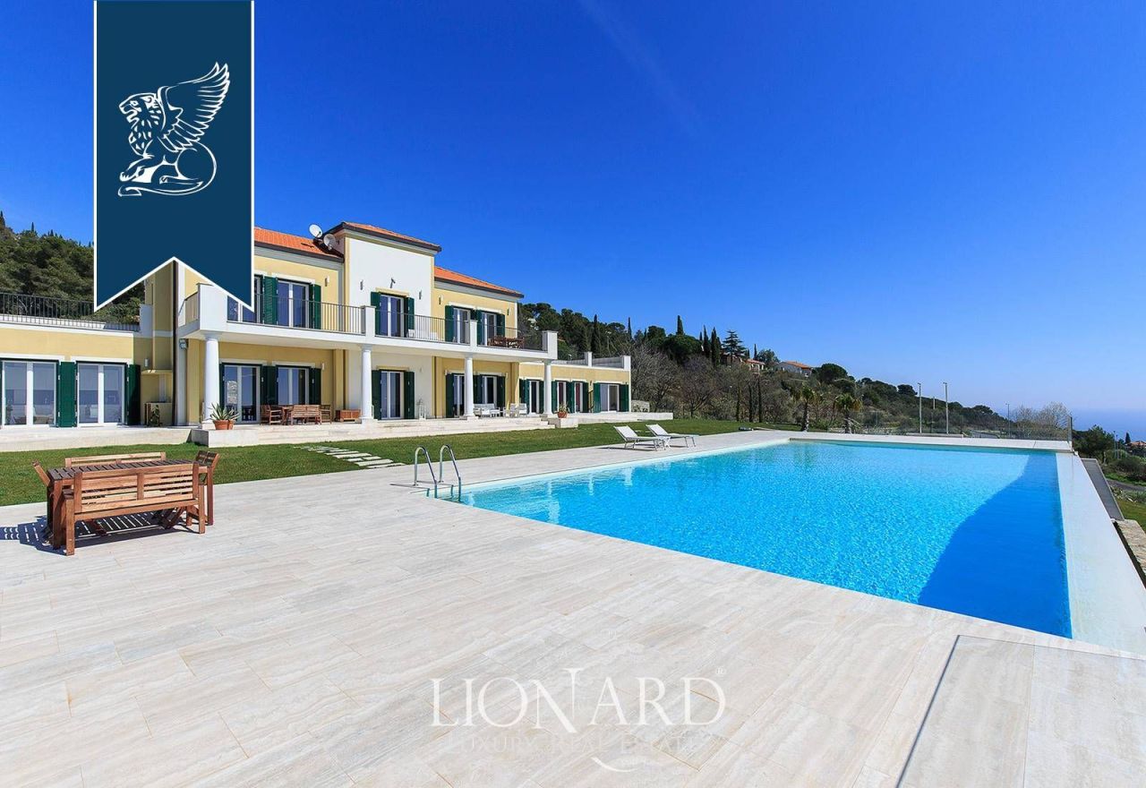 Villa à Imperia, Italie, 800 m² - image 3