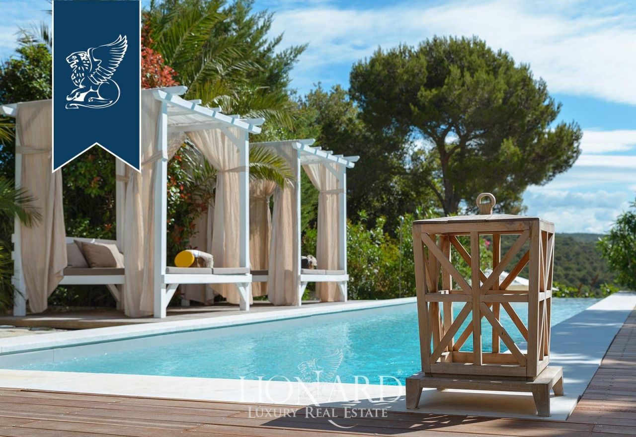 Villa en Livorno, Italia, 600 m² - imagen 3