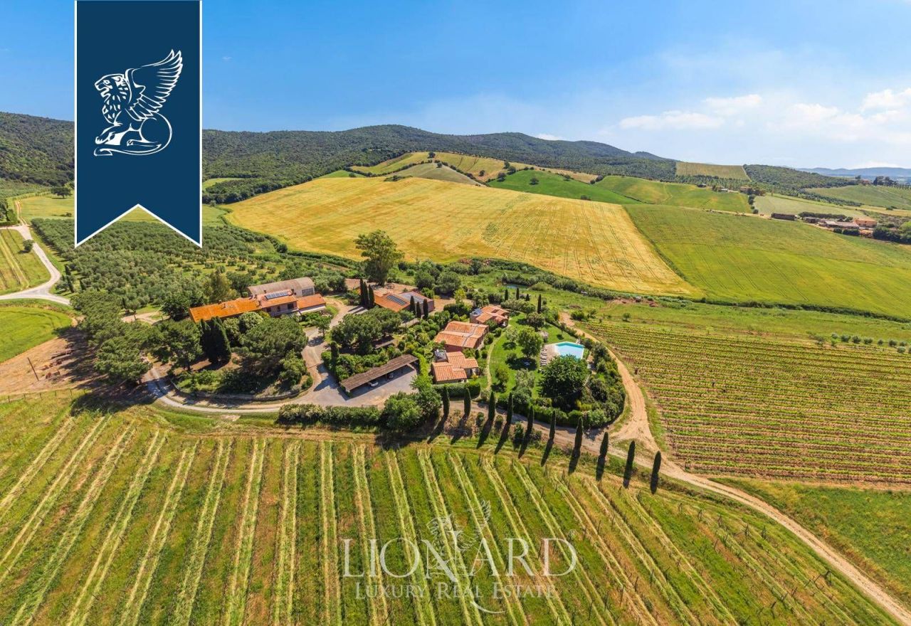 Farm in Grosseto, Italy, 1 400 m² - picture 3