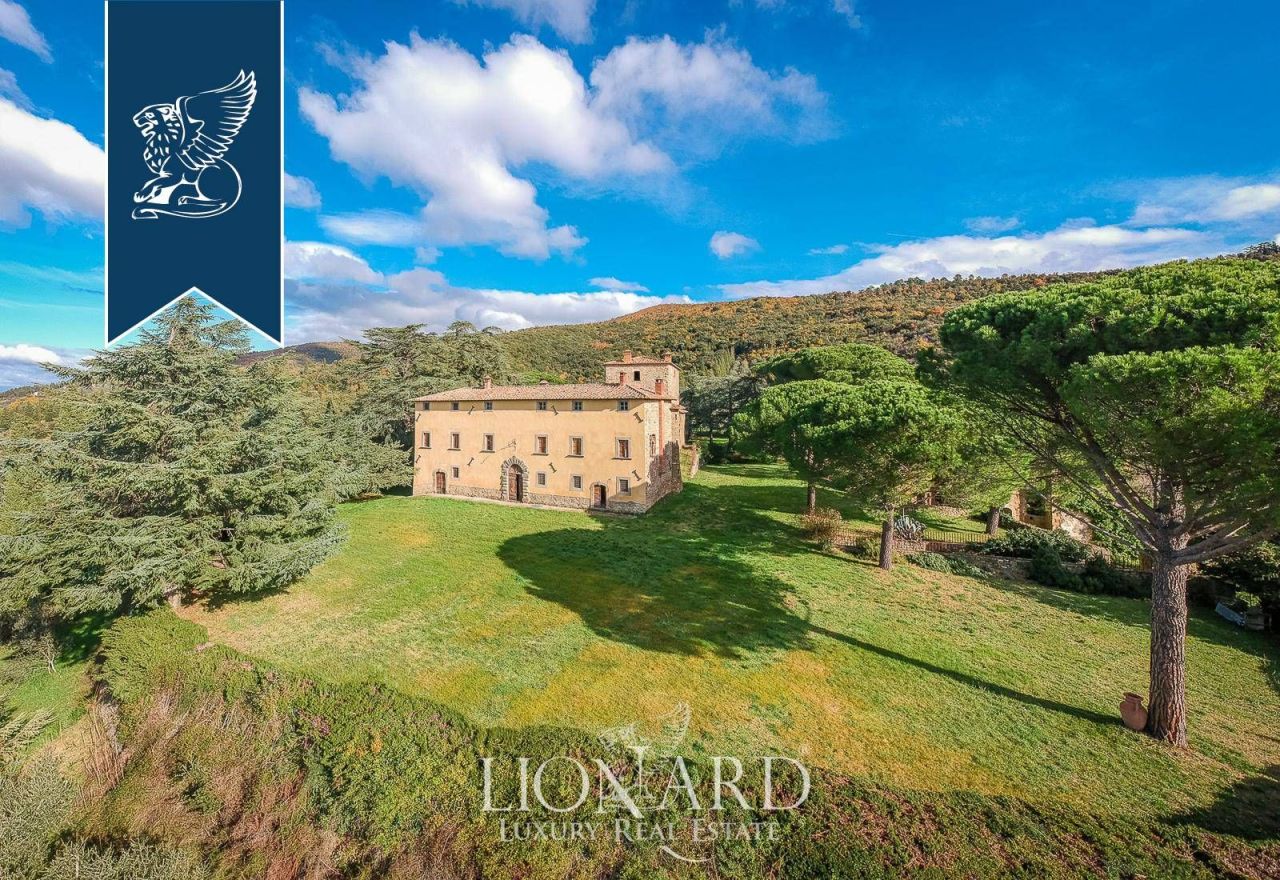 Castillo en Arezzo, Italia, 3 000 m² - imagen 3