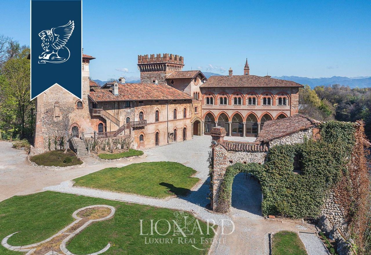 Castello a Bergamo, Italia, 2 200 m² - foto 3