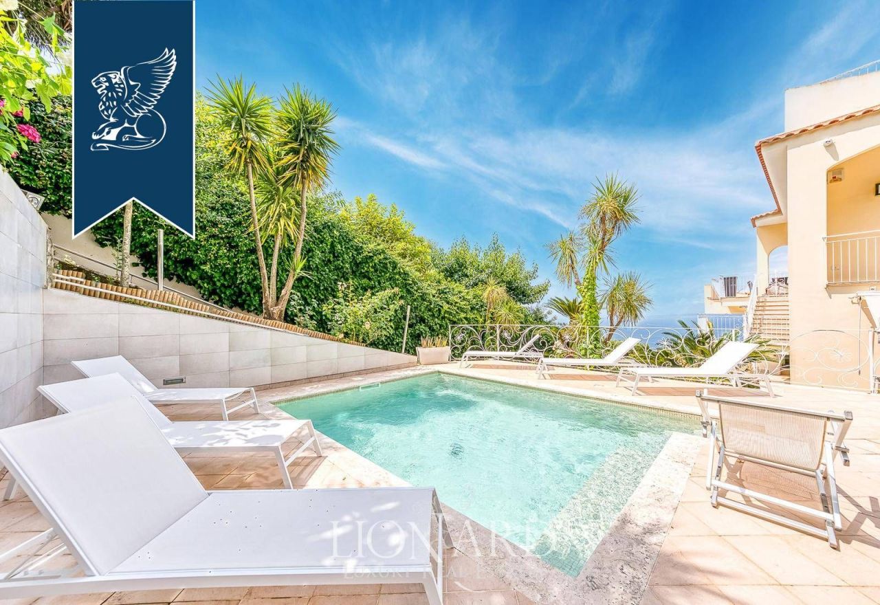 Villa en Nápoles, Italia, 430 m² - imagen 3