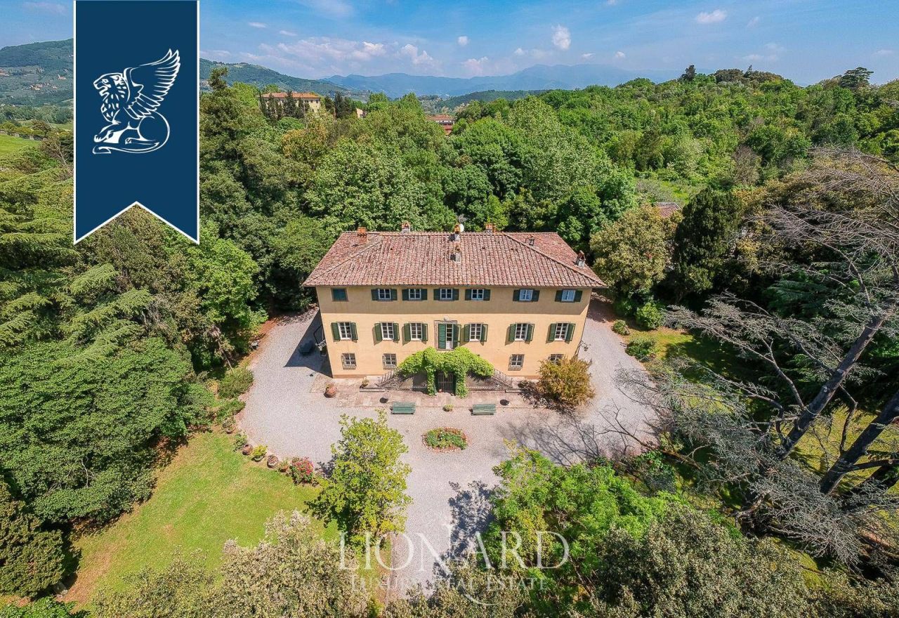 Villa in Lucca, Italy, 1 500 m² - picture 3