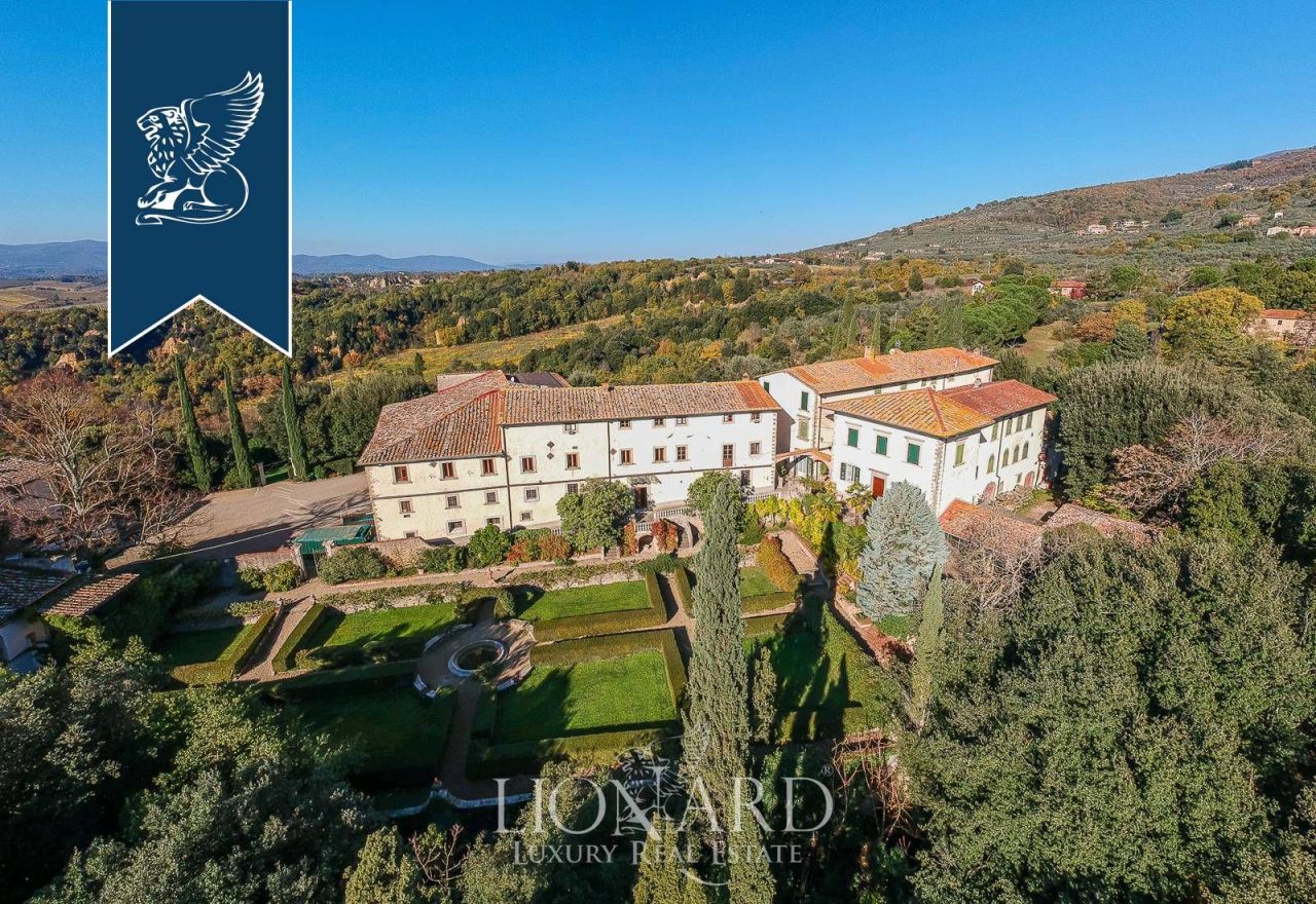 Granja en Arezzo, Italia, 25 000 m² - imagen 3