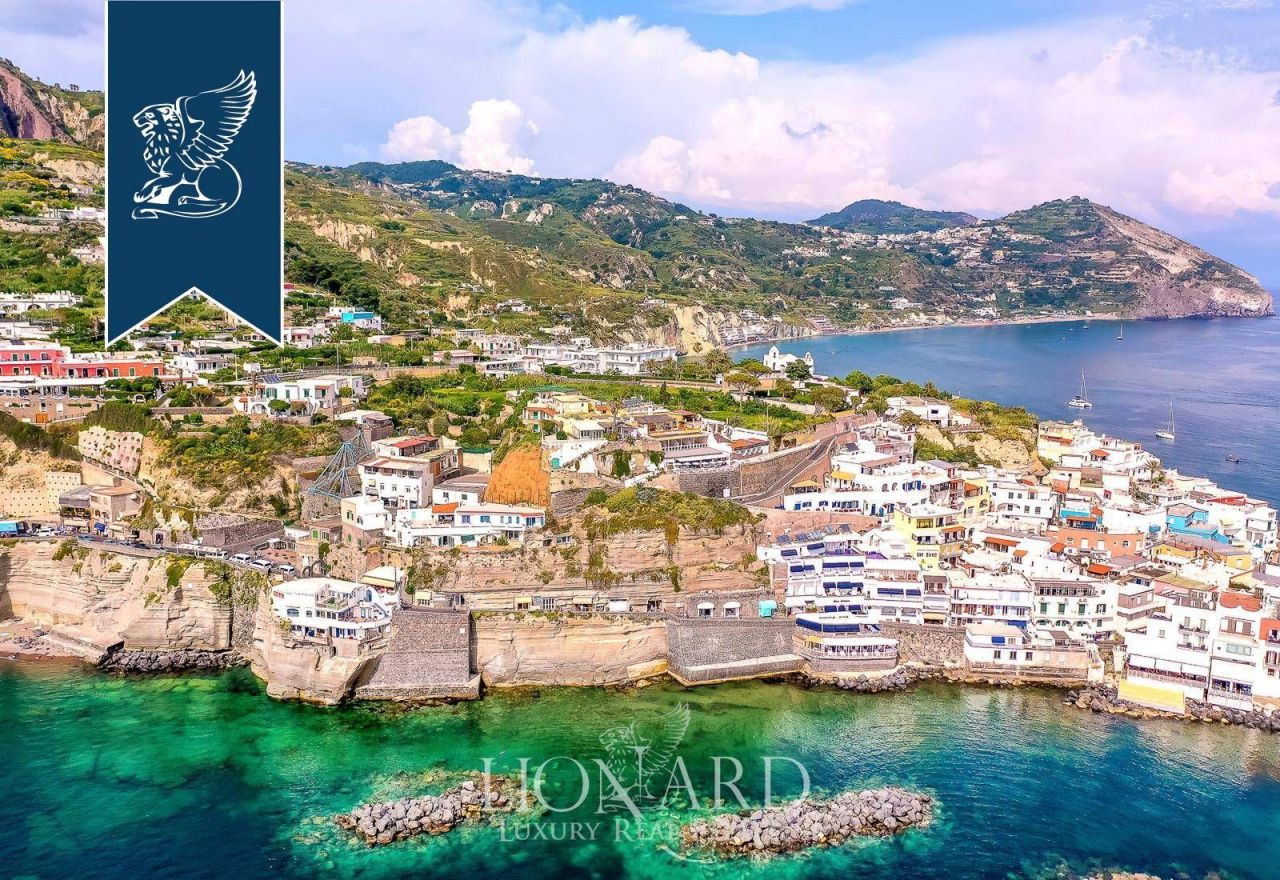 Hôtel à Naples, Italie, 1 200 m² - image 3