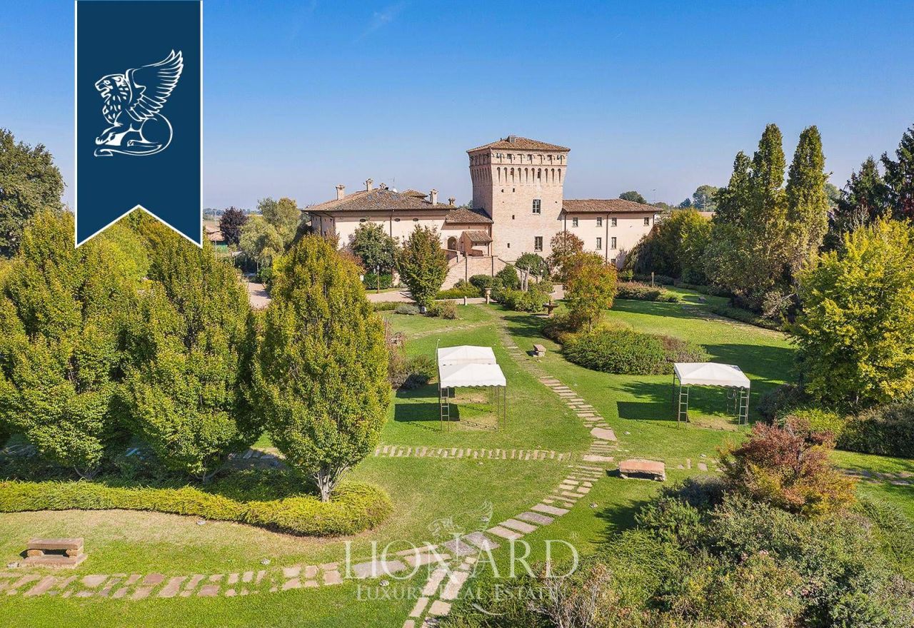 Castello a Piacenza, Italia, 3 700 m² - foto 3