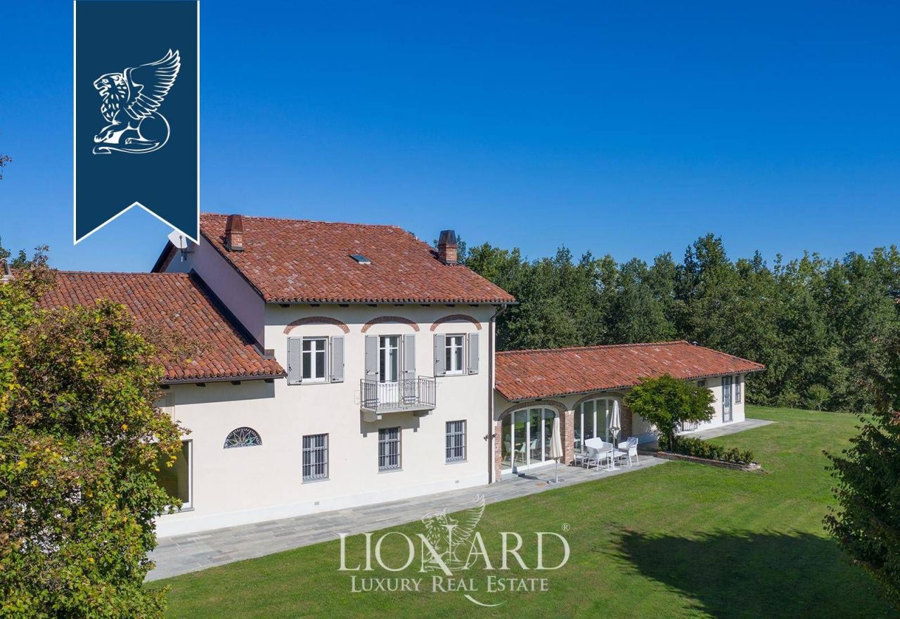 Villa en Asti, Italia, 570 m² - imagen 3