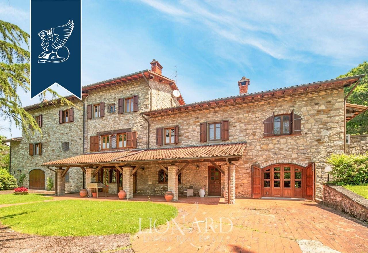 Villa ad Arezzo, Italia, 630 m² - foto 3