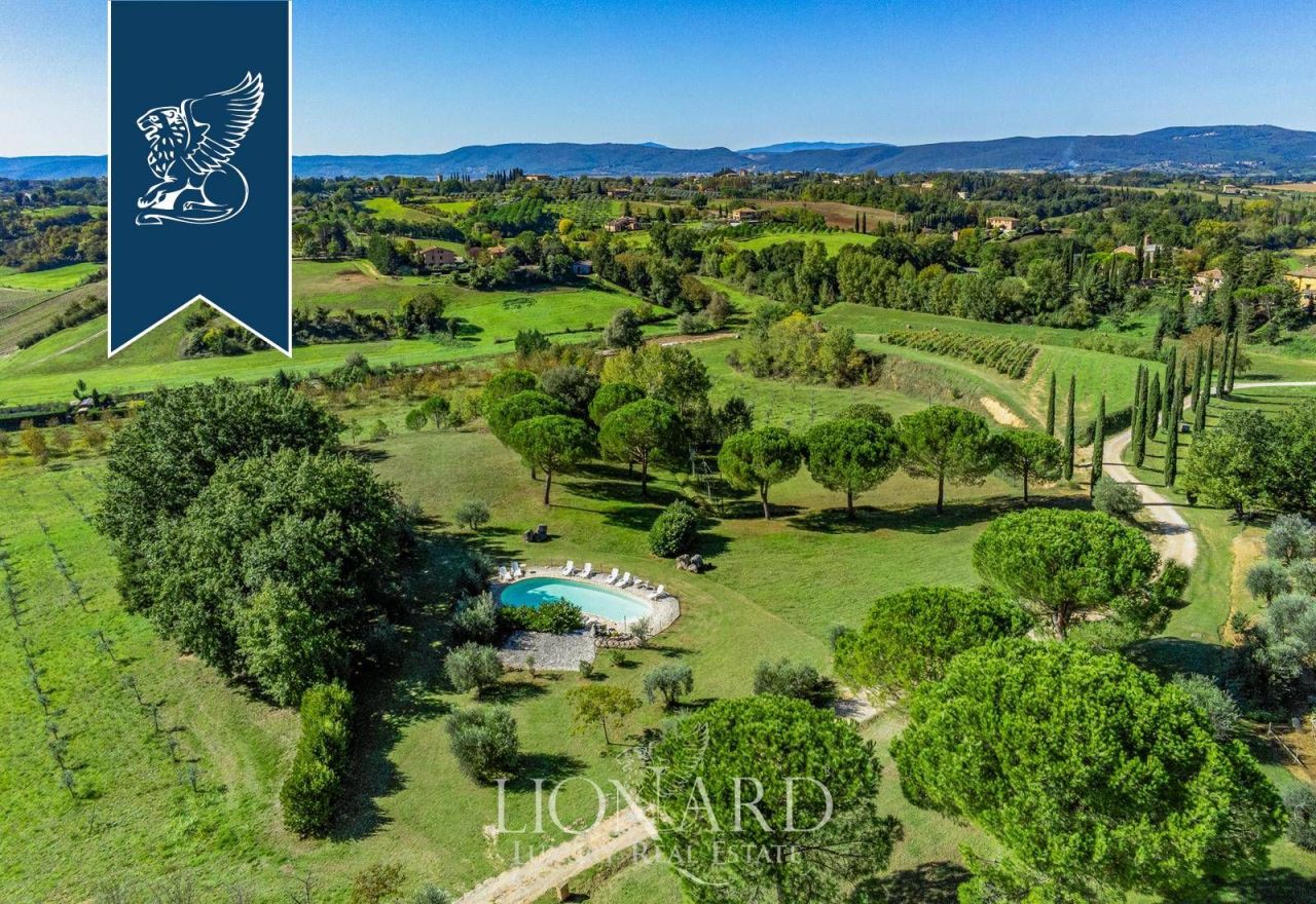 Farm in Siena, Italy, 650 m² - picture 3