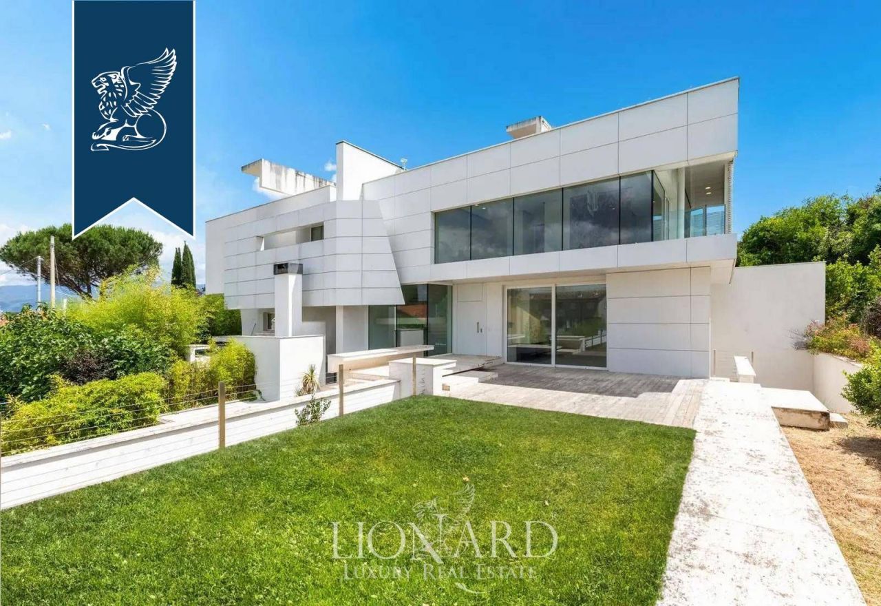 Villa en Arezzo, Italia, 535 m² - imagen 3