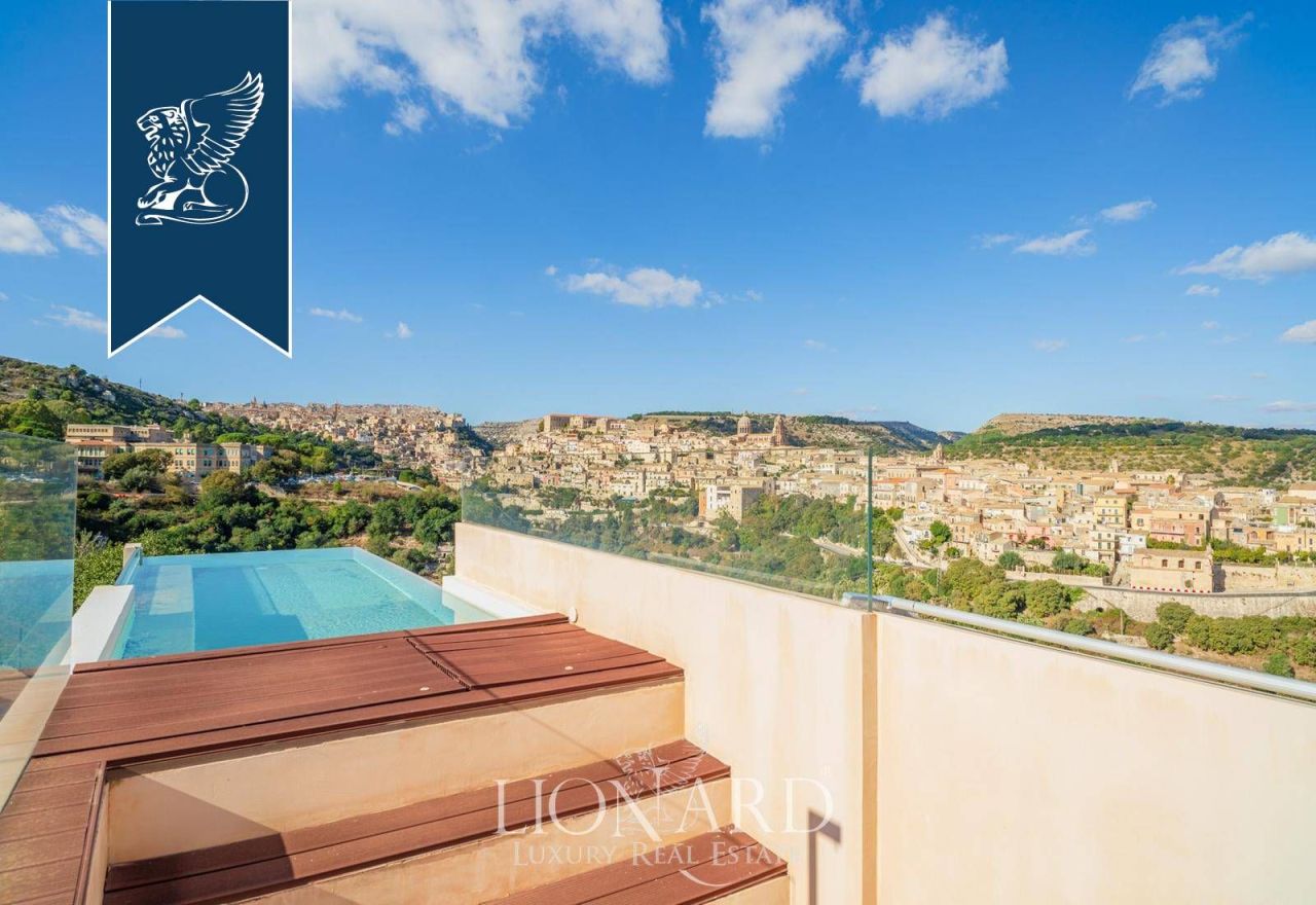 Villa in Ragusa, Italy, 350 m² - picture 2