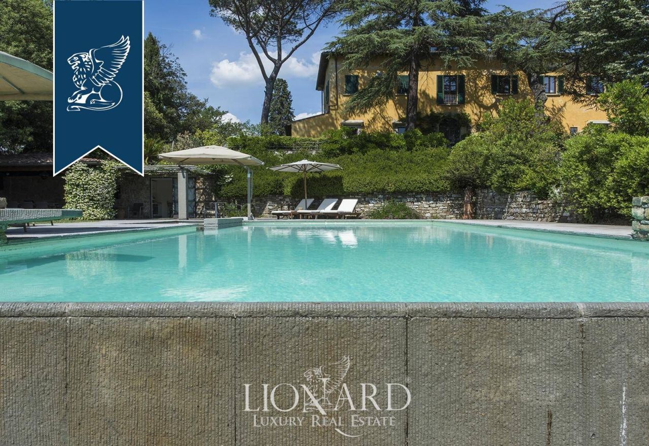 Villa in Florence, Italy, 1 500 m² - picture 2