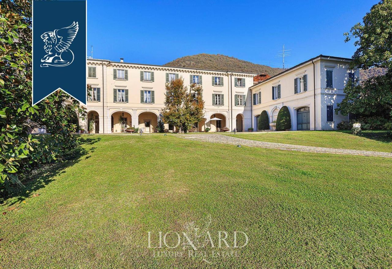 Villa in Brescia, Italy, 3 500 m² - picture 2