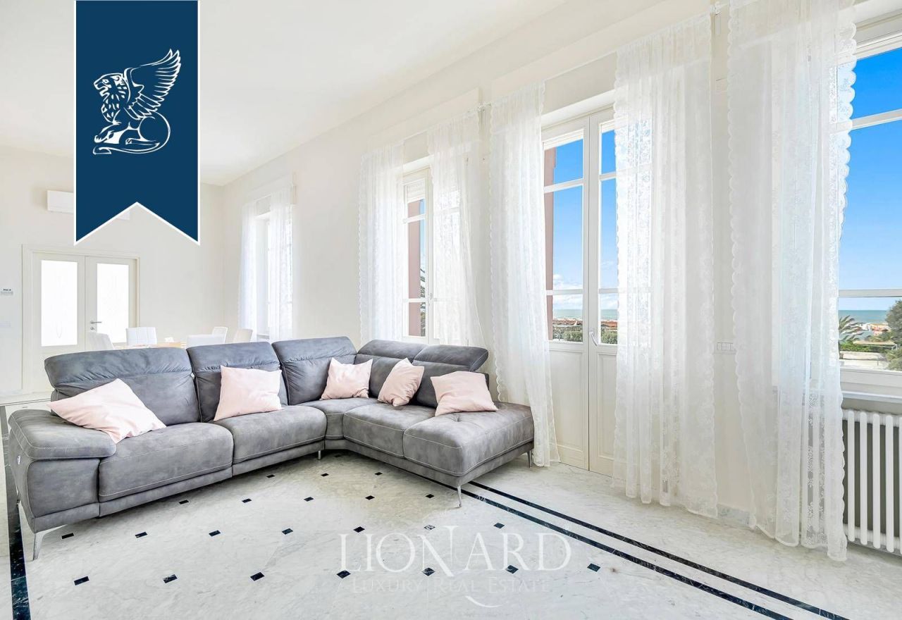 Villa a Forte dei Marmi, Italia, 950 m² - foto 2