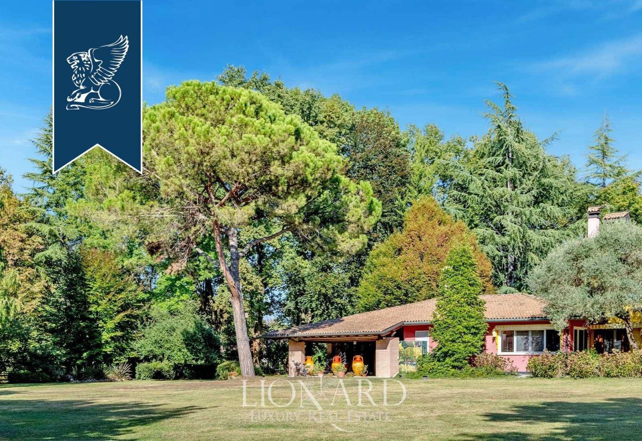 Villa à Venise, Italie, 680 m² - image 2