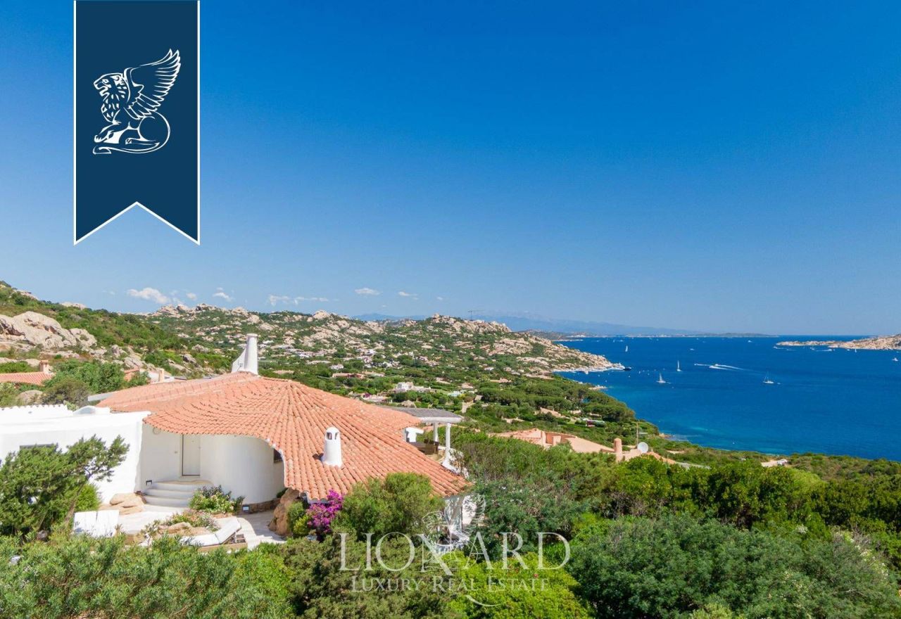 Villa in Palau, Italy, 253 m² - picture 2