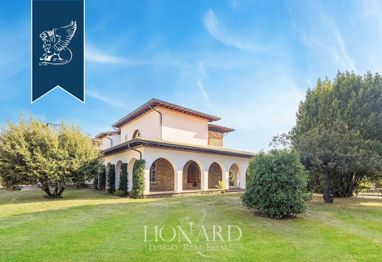 Villa en Pistoia, Italia, 900 m² - imagen 2